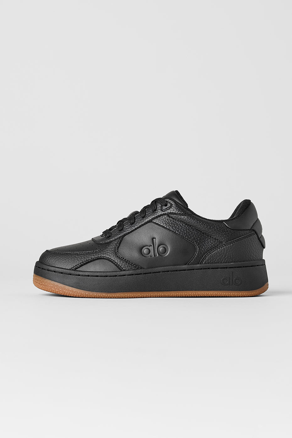 ALO Recovery Mode Sneaker - Black/Gum – Cayura